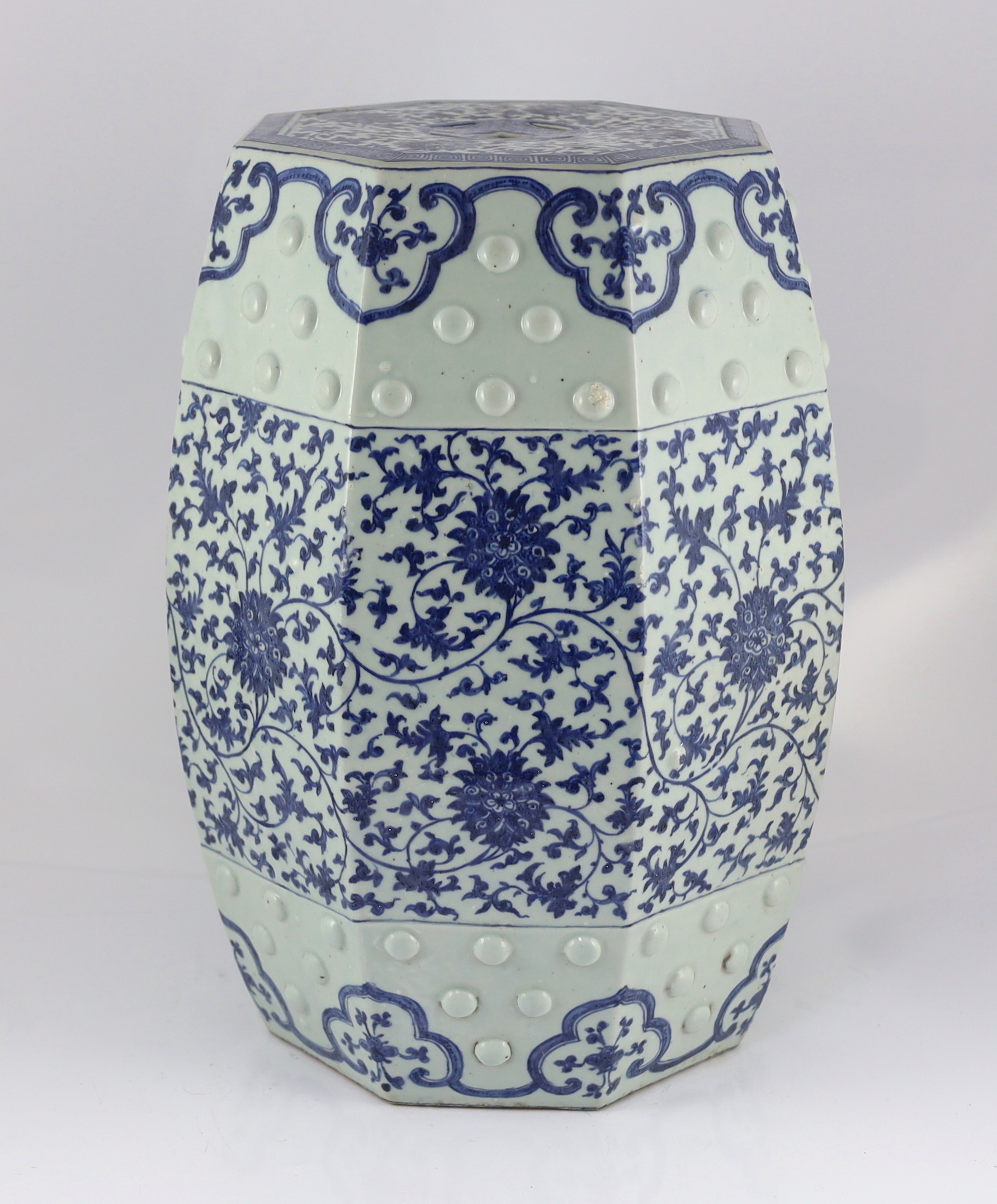 A Chinese blue and white octagonal garden seat, 18th/19th century